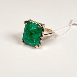 Anillo de Oro con Piedra Raíz de Esmeralda Rectangular - imagen 2