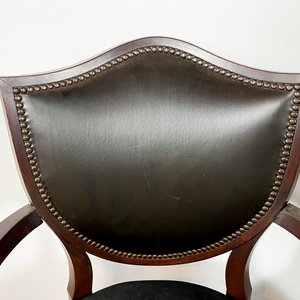 Par de Sillones Ingleses Modernos en Madera, Pana y Cuero Negro con Tachas de Bronce - imagen 2