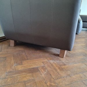 Sofá Esquinero Moderno Chocolate con Chaise Longue y Patas de Madera - imagen 4