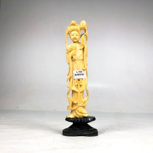 Figura de Dama Oriental en Marfil con Base de Madera - imagen 2