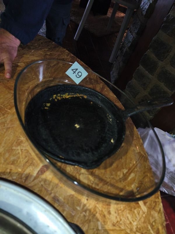 Fuente de Horno Grande y Planchita de Hierro Fundido