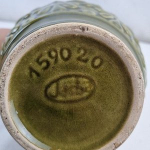 Vaso Decorativo Cerámica Esmaltada Verde con Relieve de Uvas y Hojas - imagen 4
