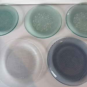 Juego de 7 Platos de Vidrio Transparente y Verde - imagen 4