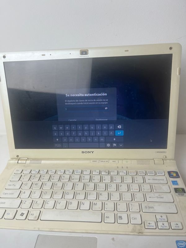 Laptop Sony Vaio con buena condición - imagen 8