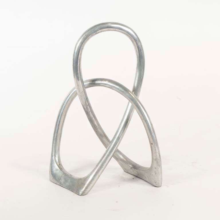 Lote anterior: Escultura metal con diseño twistado