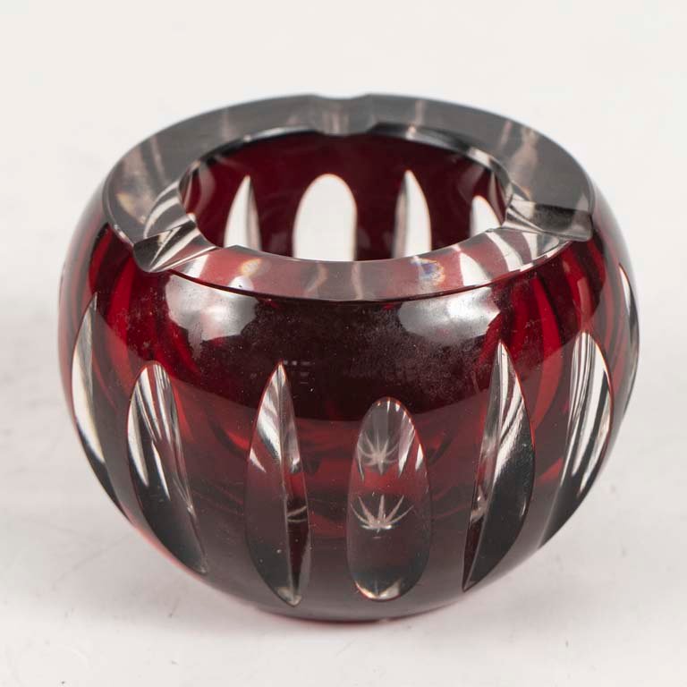 Lote siguiente: Cenicero de cristal Baccarat tipo