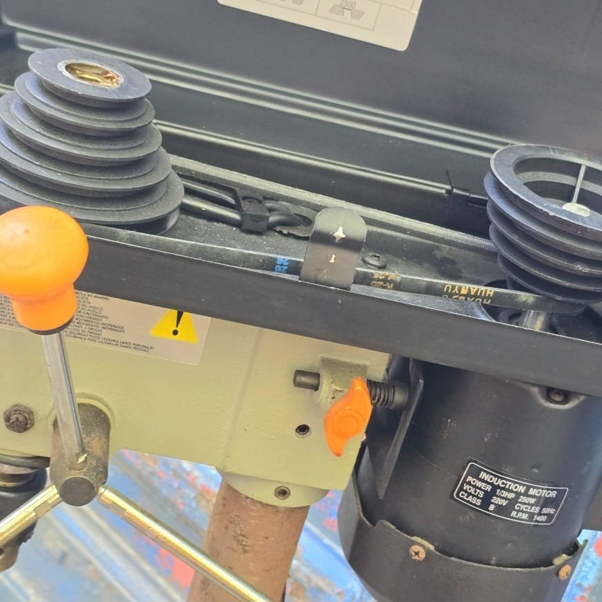 Item lote-09-taladro-de-mesa-gladiator - Image 5