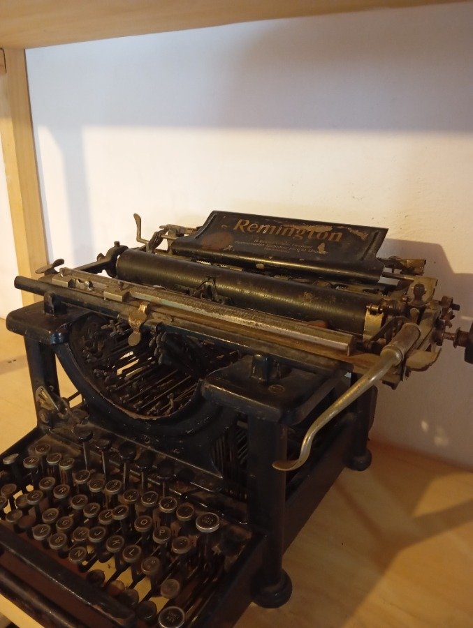 Antigua máquina de escribir Remington para coleccionistas - imagen 5