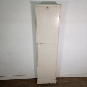Lote anterior: Mueble Auxiliar Vertical en Pino Brasil con Tapa Abatible