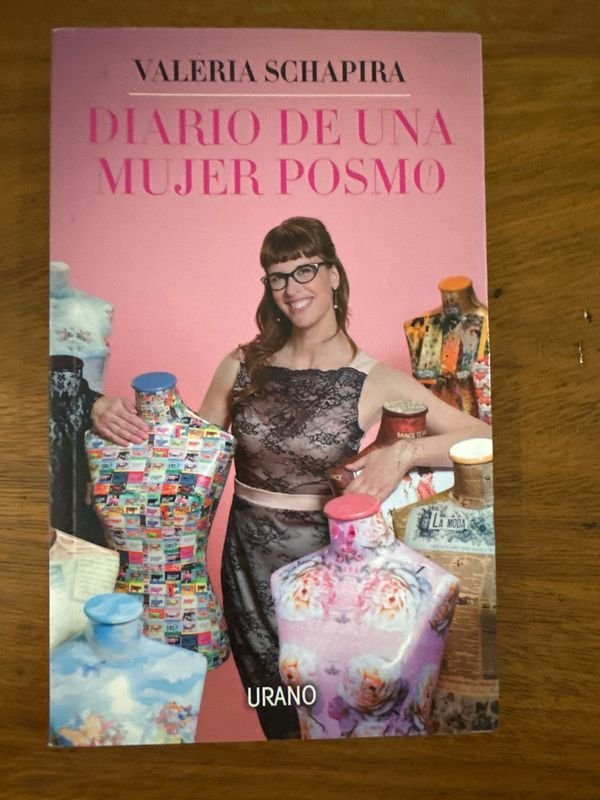 Libro "Diario de una Mujer Posmo" de Valeria Schapira