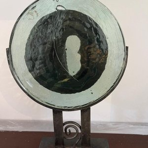 Escultura de Sol y Luna con Soporte Metálico - imagen 1