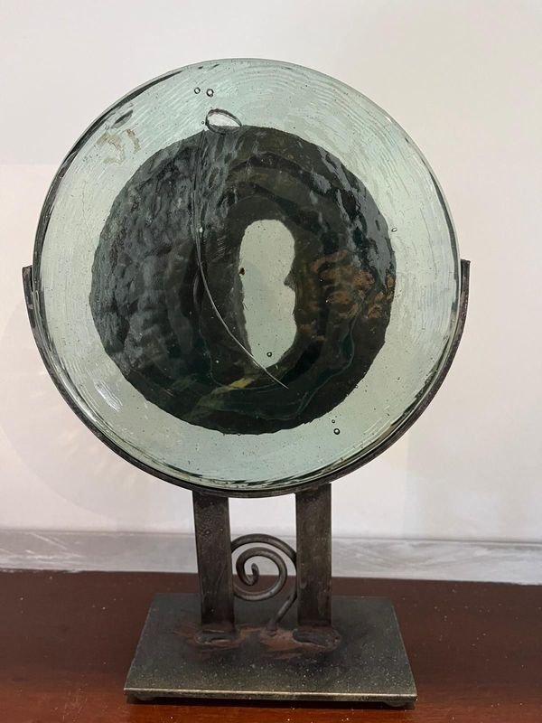 Escultura de Sol y Luna con Soporte Metálico