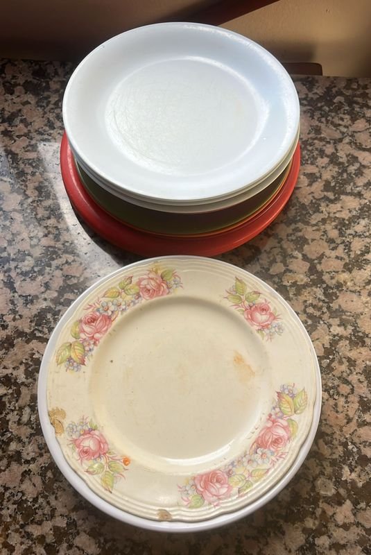 Platos de cerámica y plástico para decoración - imagen 2