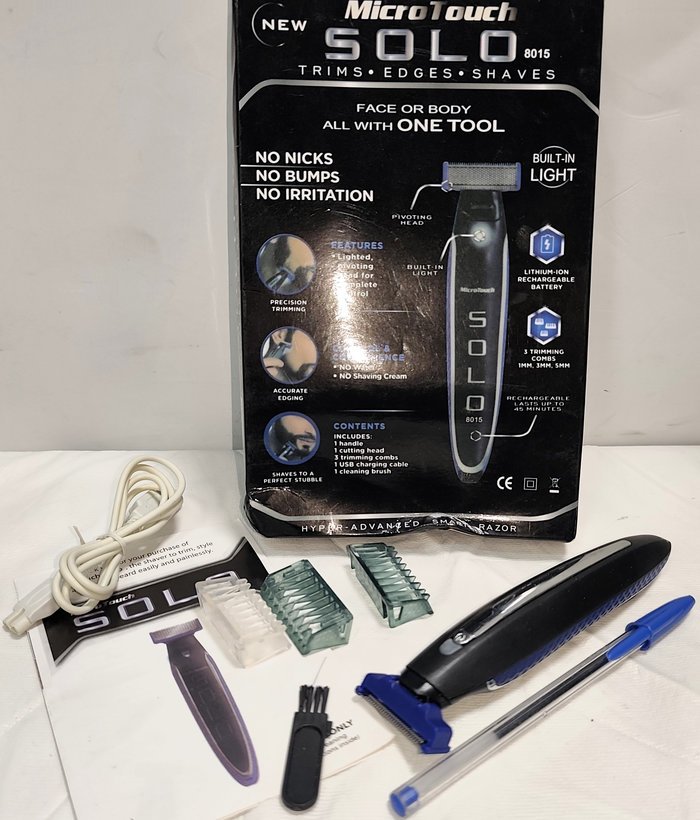 Afeitadora Eléctrica Recargable Solo 8015 con Accesorios para Barba, Nueva en Caja