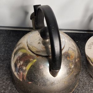 Dos Calderas Antiguas de Acero Inoxidable, Una Eléctrica TEM - imagen 11