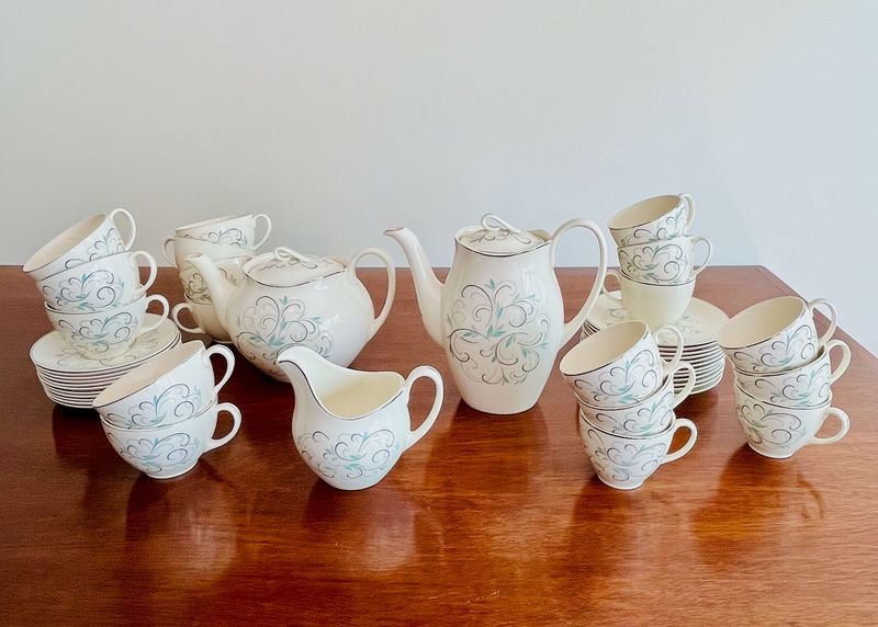 Juego de Té y Café Johnson Bros para 9 Personas en Loza Inglesa