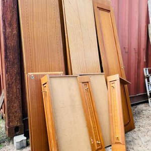 Lote siguiente: Ropero Desarmado de Madera