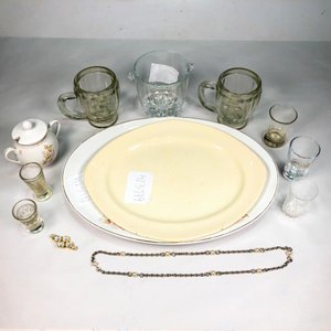 Lote de Porcelana y Vidrio: Hielera, Tazas, Fuentes y Azucarero - imagen 2