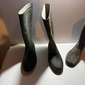 Balde Plástico ATMA y 2 Pares de Botas de Goma Talle 40 - imagen 4