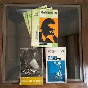 Lote anterior: Lote de Libros de Mario Benedetti: Montevideanos, Gracias por el Fuego y Obras Fundamentales