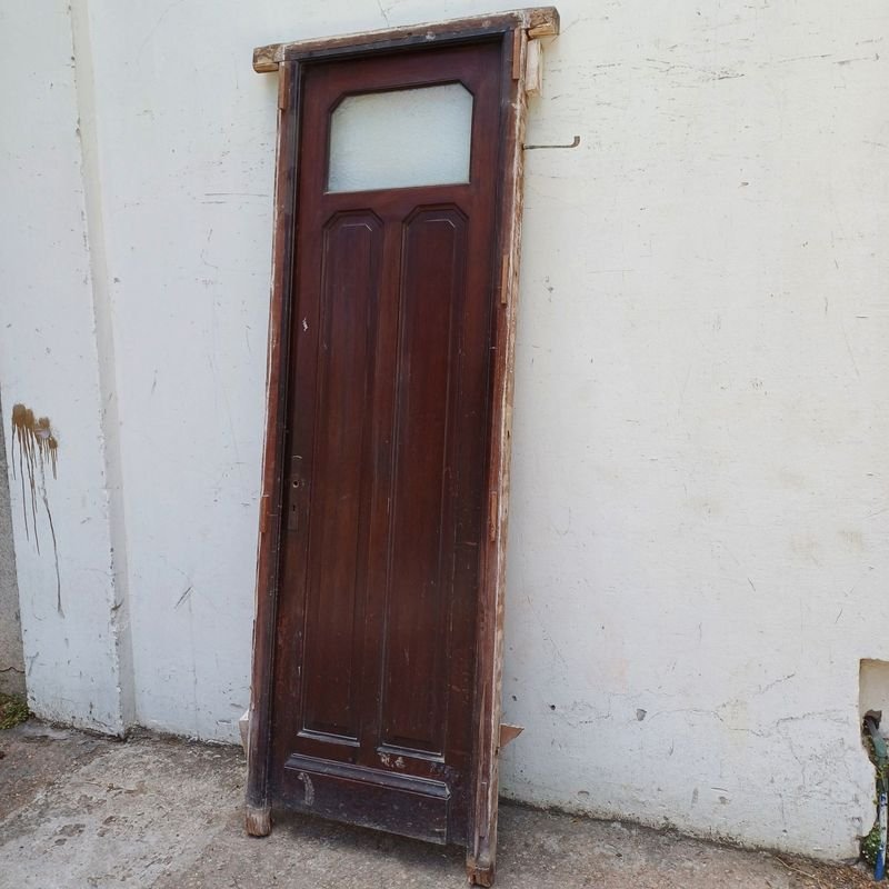 Puerta de tablero y vidrio con marco, completamente en cedro - imagen 2