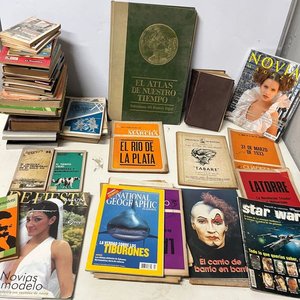Lote de Más de 70 Libros, Revistas y Varios - imagen 4