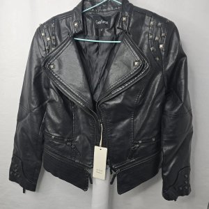 Campera Biker ChouYatou Mujer Negra Ecocuero Talle M con Tachas - imagen 3