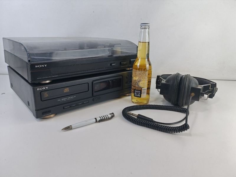 Equipo de Audio Sony con Auriculares - imagen 2