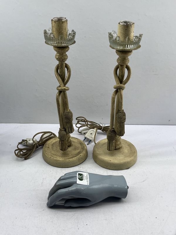Par de Lámparas de Mesa Vintage con Detalle de Nudos y Borlas