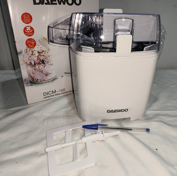 Máquina de Helados Daewoo DICM-160, 1.5 Litros, Nueva en Caja
