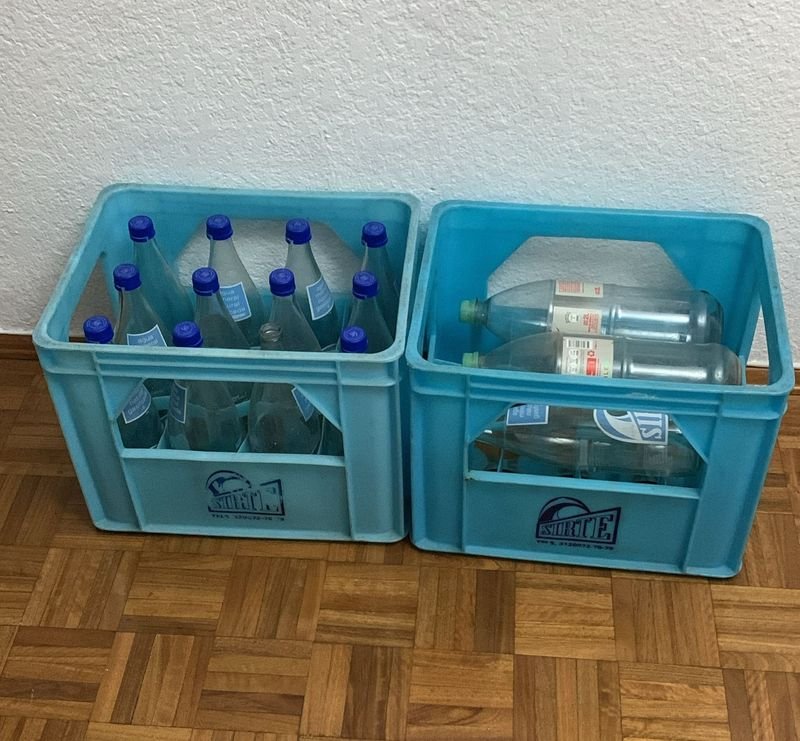 Lote siguiente: Contenedores y envases de plástico