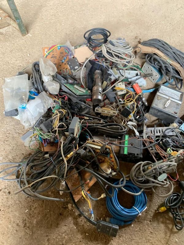Lotes de cables y componentes electrónicos para repuestos - imagen 2