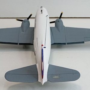 Modelo Avión C47 Douglas DC-3 Fuerza Aérea Uruguaya Escala 1/72 - imagen 4