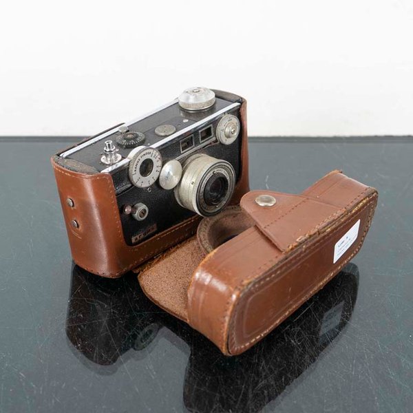 Cámara Fotográfica Argus Americana Vintage con Estuche de Cuero - imagen 1
