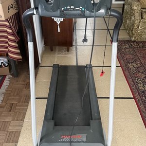 Lote siguiente: Cinta de Correr Plegable Athletic con Panel Digital