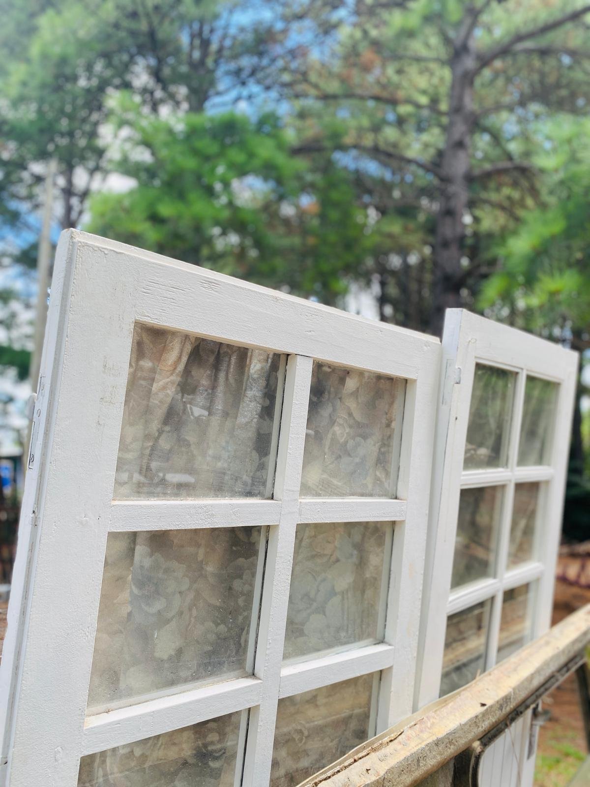 Puertas y ventanas de madera blancas - imagen 2