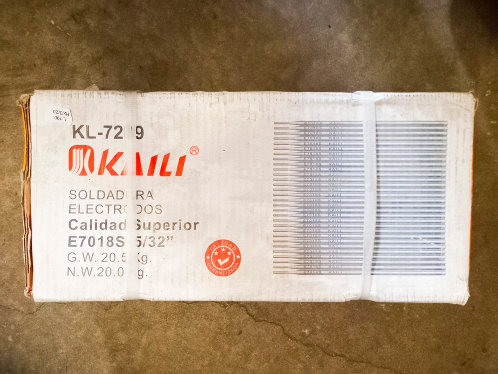 Lote siguiente: Electrodos de 20 kg en excelente condición