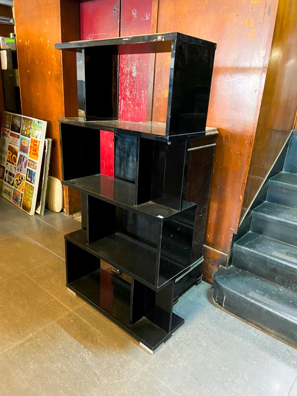 Estantería Modular Negra y Roja Estilo Moderno - imagen 1