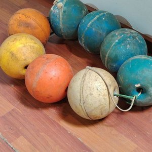 Lote anterior: Lote de 8 Boyas Esféricas Usadas en Varios Colores y Tamaños