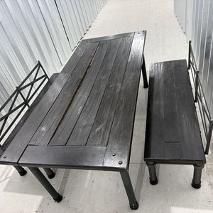 Juego de Exterior de Madera y Metal con Mesa y Bancos - imagen 9