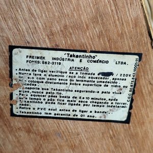 Panera Eléctrica Antigua "Takentinho" de Madera y Ratán con Tapa - imagen 3
