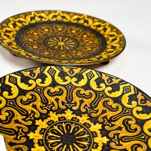 Tres Platos Damasquinados de Toledo con Escudo de Armas y Mandalas - imagen 2