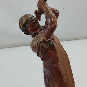 Escultura de Madera Tallada: Herreros Trabajando en la Fragua - imagen 6