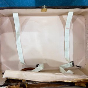 Valija grande dice Louis Vuitton falta manija y tiene algun detalle 78 x 28 cm - imagen 6