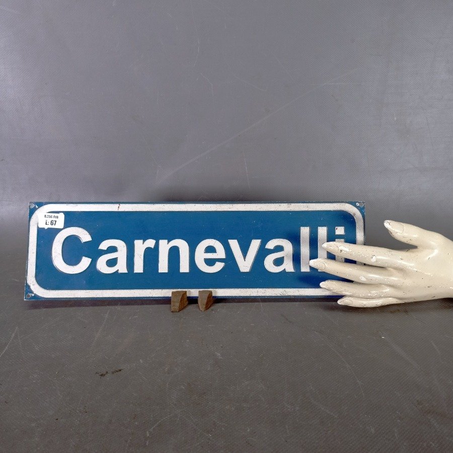 Placa metálica con inscripción en relieve 'Carnevalli' - imagen 3