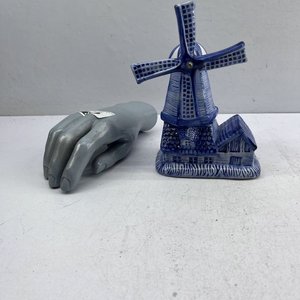 Adorno de Molino Holandés en Porcelana Azul y Blanco con Aspas Giratorias - imagen 1