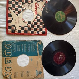 Lote anterior: Dos Discos de Vinilo Odeón Usados