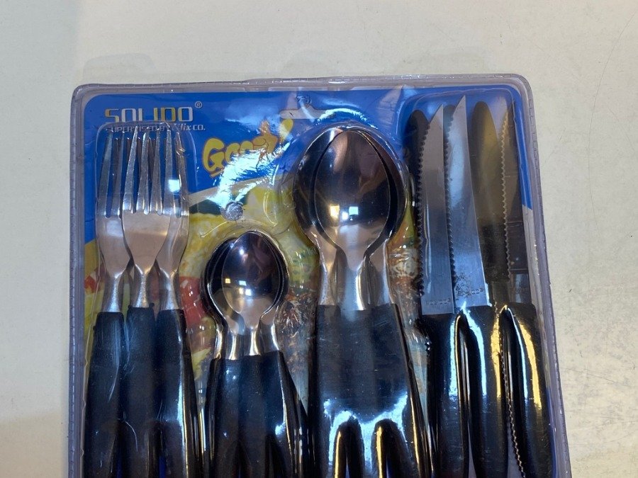 Juego de cubiertos y cuchilla en buen estado - imagen 4