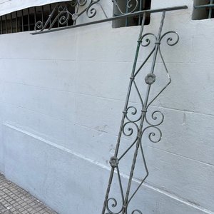 Armazón de Hierro Forjado con Detalles Ornamentales - imagen 5