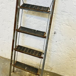 Lote #038 – Escalera en madera plegable siete escalones - imagen 3